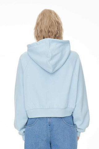 AVERY CROP HOOD/COPYWRITE Y2K BLUE