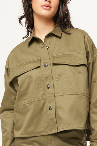 9 TO 5 DRILL CROP JKT OLIVE